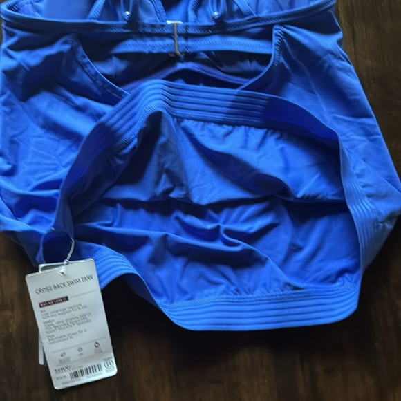Athleta Cross Back Swim Tank NWT - Picture 9 of 9